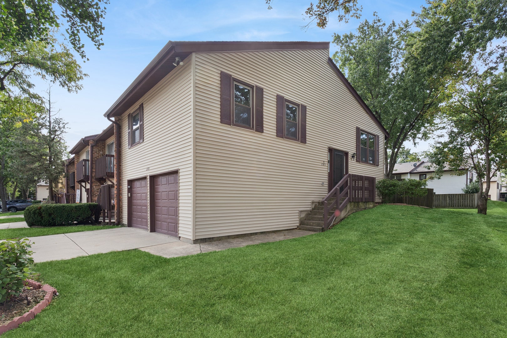 285 Navajo Drive, Bolingbrook, IL 60440 285 Navajo Drive, Bolingbrook, IL 60440