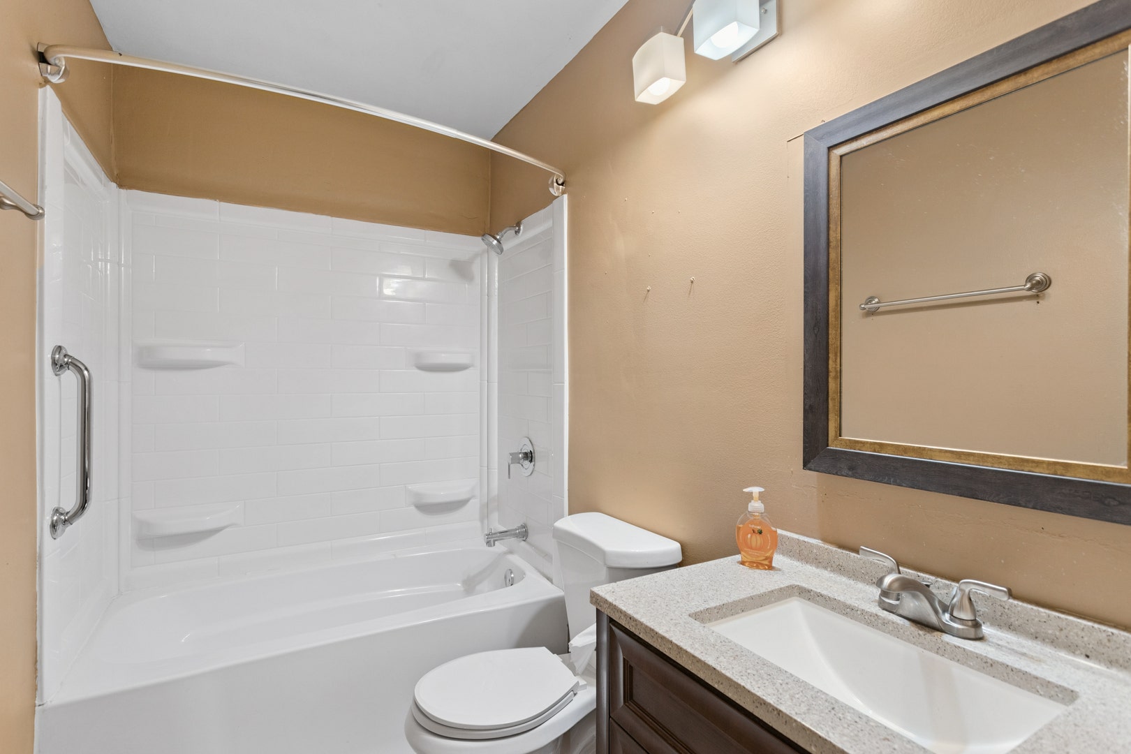 285 Navajo Drive, Bolingbrook, IL 60440 285 Navajo Drive, Bolingbrook, IL 60440