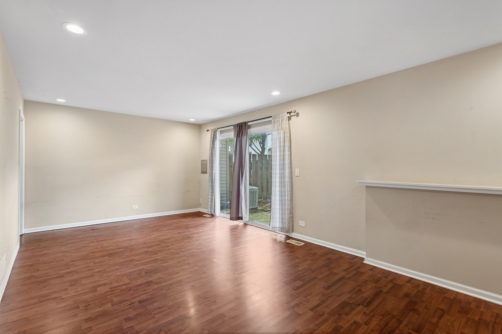 285 Navajo Drive, Bolingbrook, IL 60440 285 Navajo Drive, Bolingbrook, IL 60440