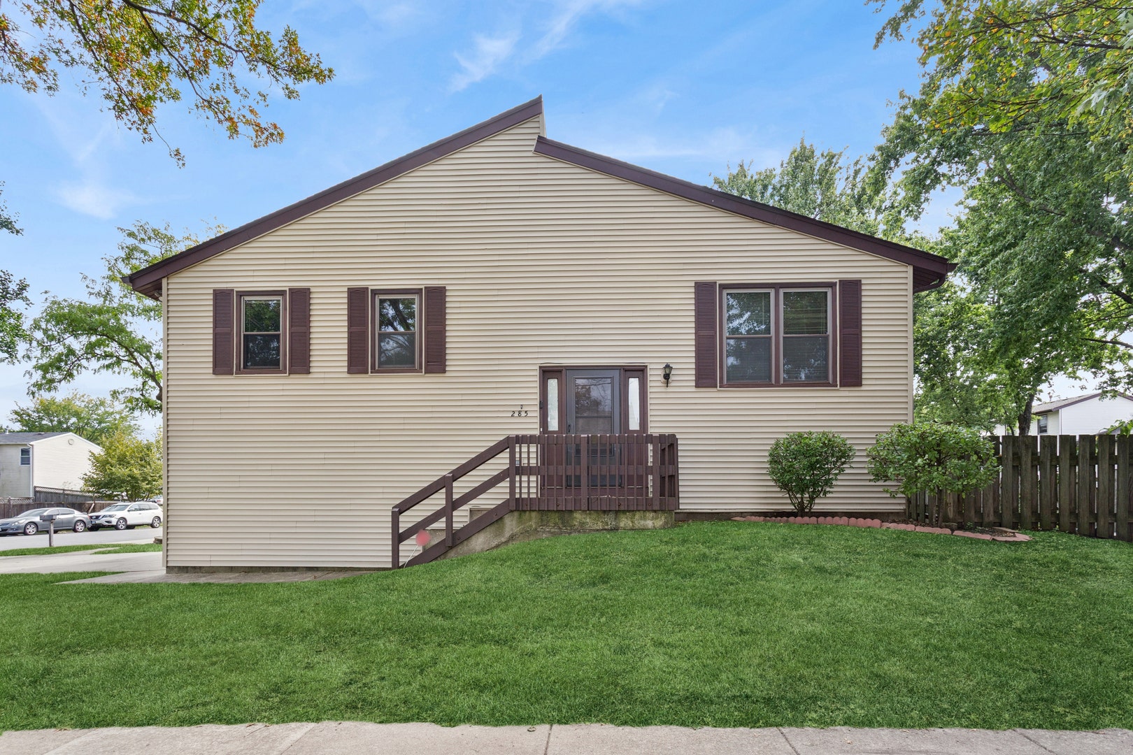 285 Navajo Drive, Bolingbrook, IL 60440 285 Navajo Drive, Bolingbrook, IL 60440
