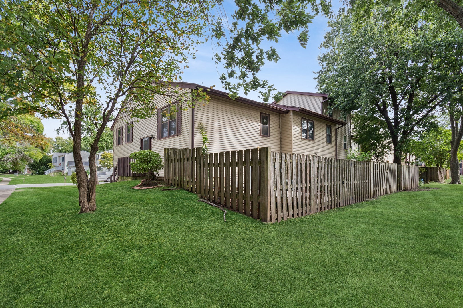 285 Navajo Drive, Bolingbrook, IL 60440 285 Navajo Drive, Bolingbrook, IL 60440