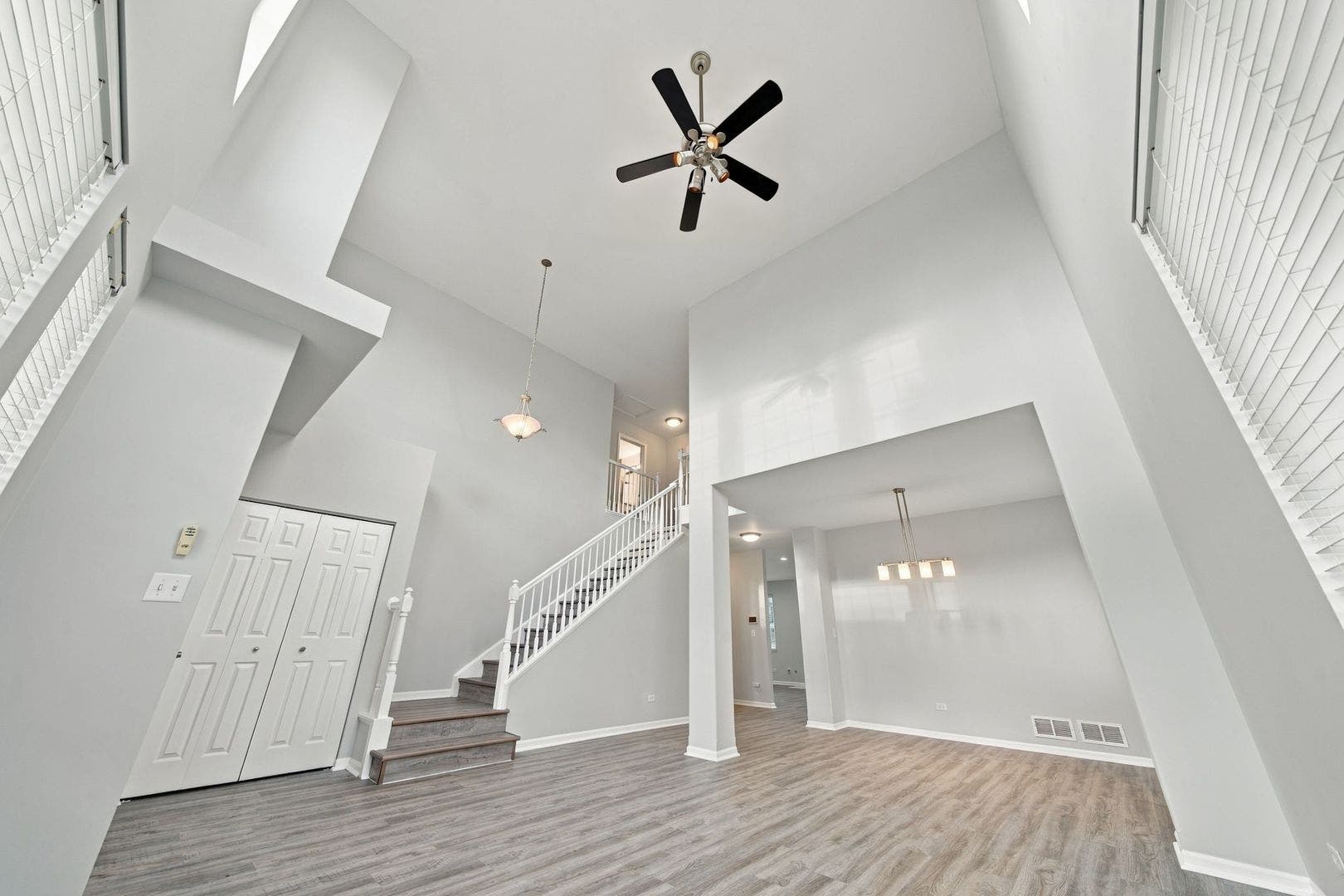 705 Silver Leaf Drive, Joliet, IL 60431 705 Silver Leaf Drive, Joliet, IL 60431