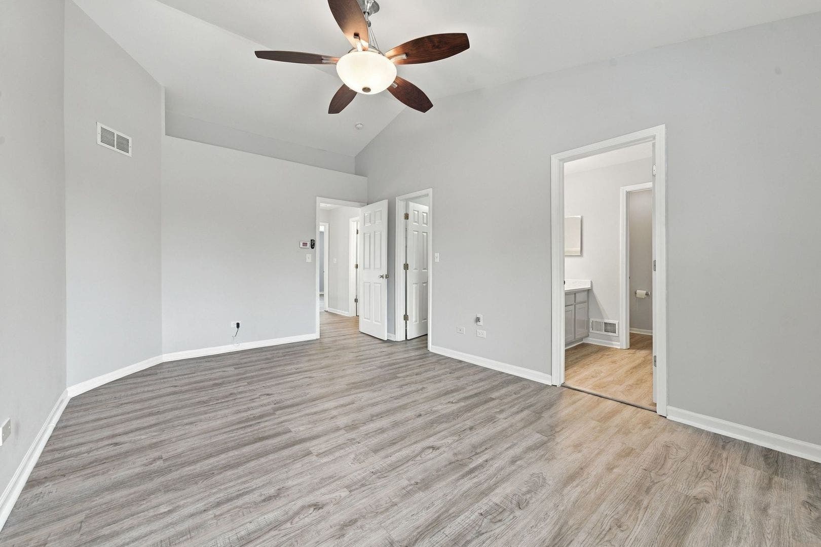 705 Silver Leaf Drive, Joliet, IL 60431 705 Silver Leaf Drive, Joliet, IL 60431