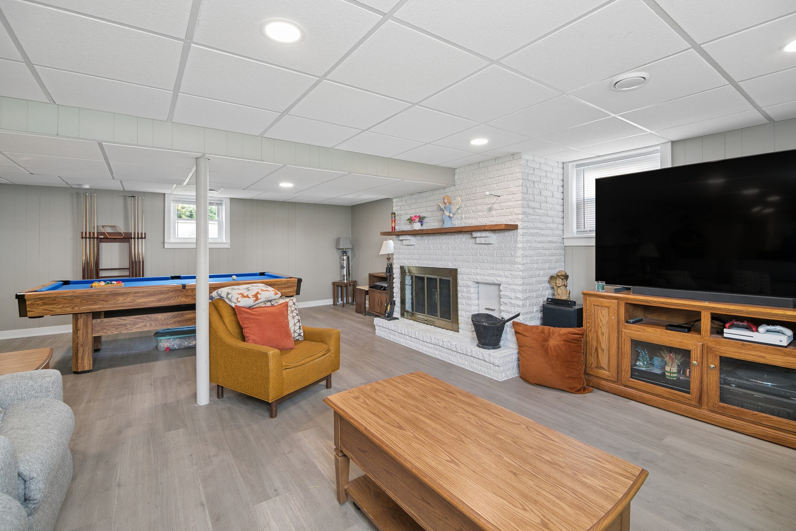 7416 S Octavia Avenue, Bridgeview, IL 60455 7416 S Octavia Avenue, Bridgeview, IL 60455