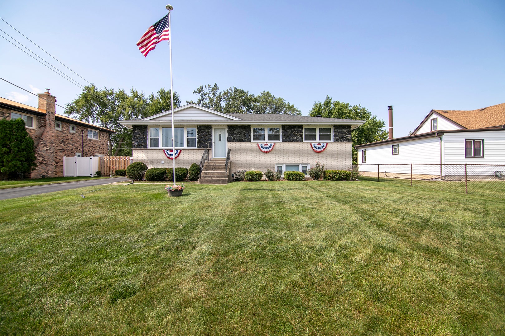 7416 S Octavia Avenue, Bridgeview, IL 60455 7416 S Octavia Avenue, Bridgeview, IL 60455