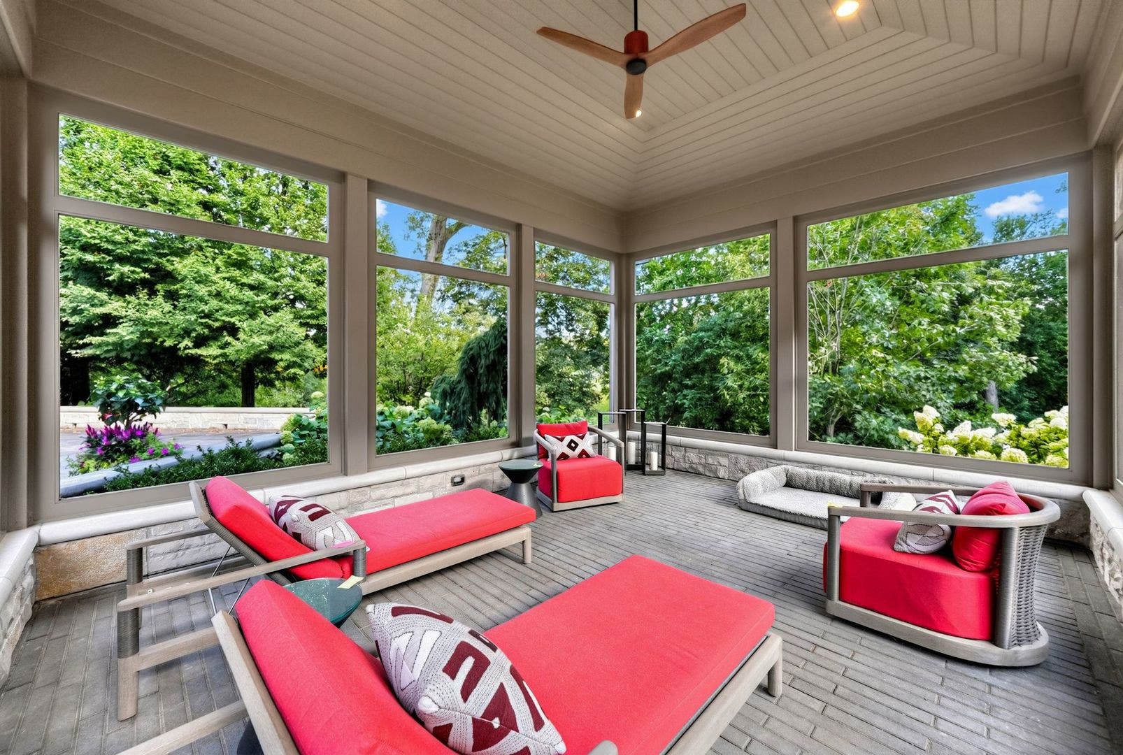 16 Riva Ridge, Lemont, IL 60439 16 Riva Ridge, Lemont, IL 60439