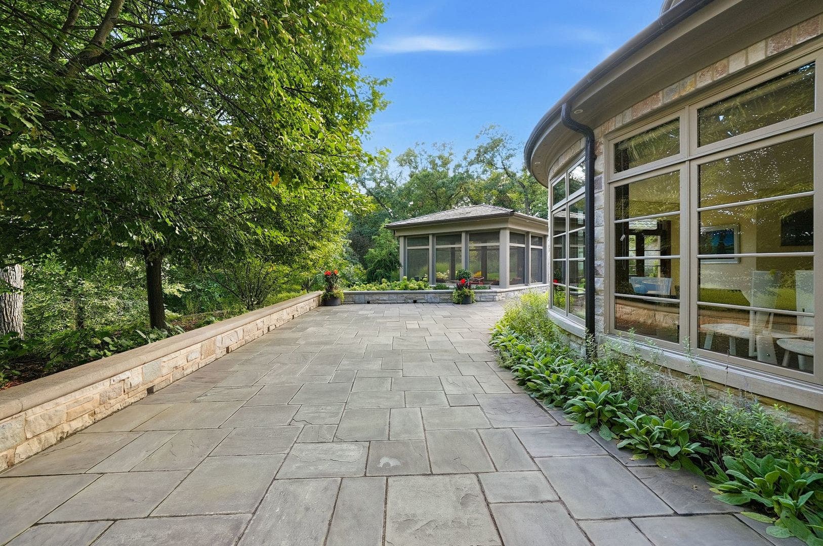 16 Riva Ridge, Lemont, IL 60439 16 Riva Ridge, Lemont, IL 60439