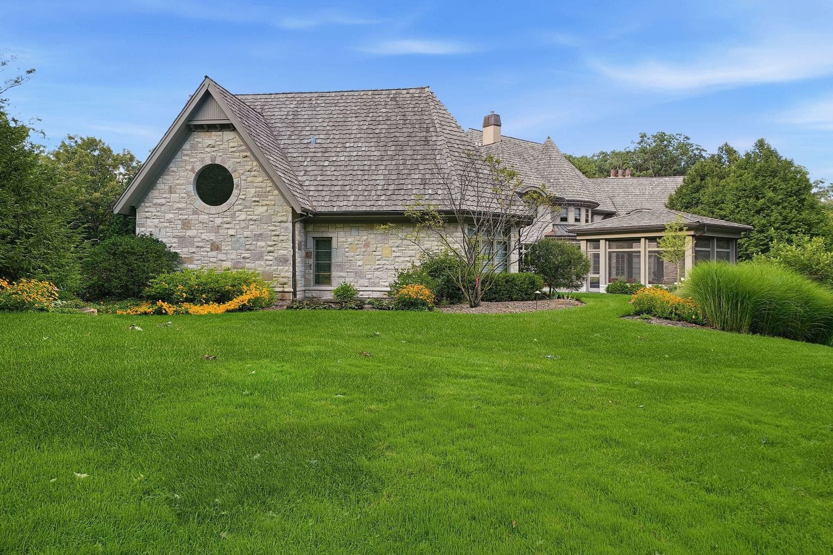 16 Riva Ridge, Lemont, IL 60439 16 Riva Ridge, Lemont, IL 60439