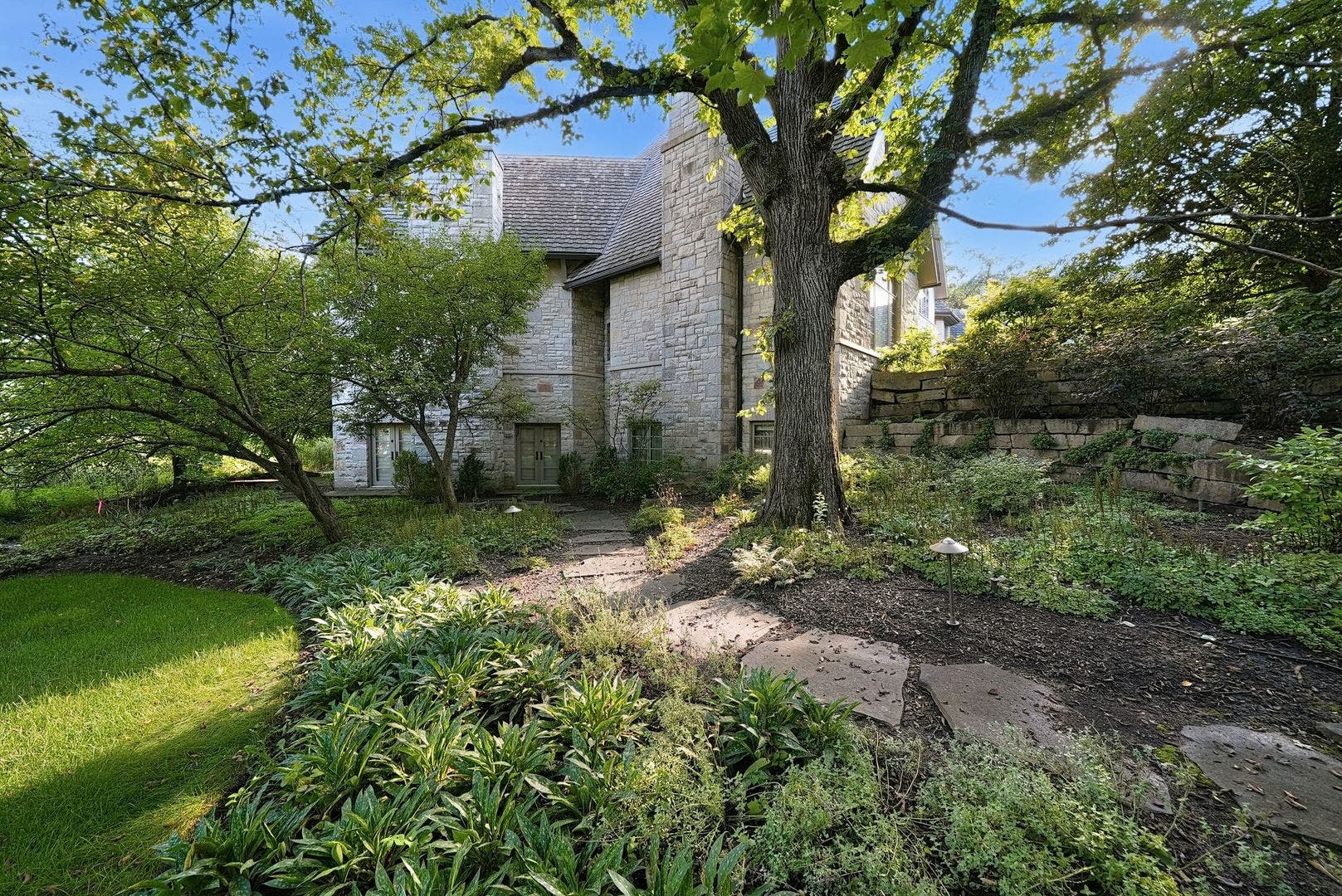 16 Riva Ridge, Lemont, IL 60439 16 Riva Ridge, Lemont, IL 60439