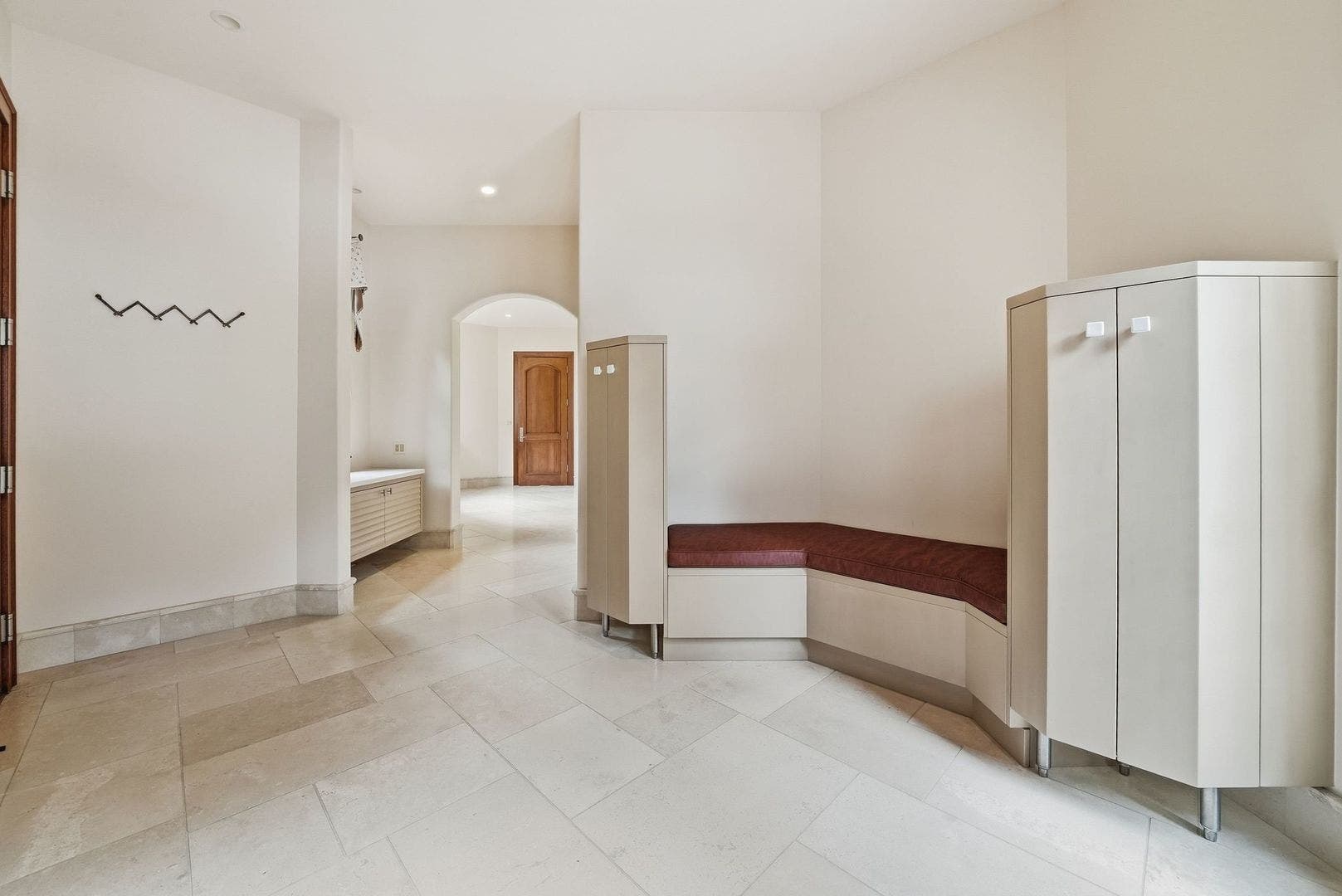 16 Riva Ridge, Lemont, IL 60439 16 Riva Ridge, Lemont, IL 60439