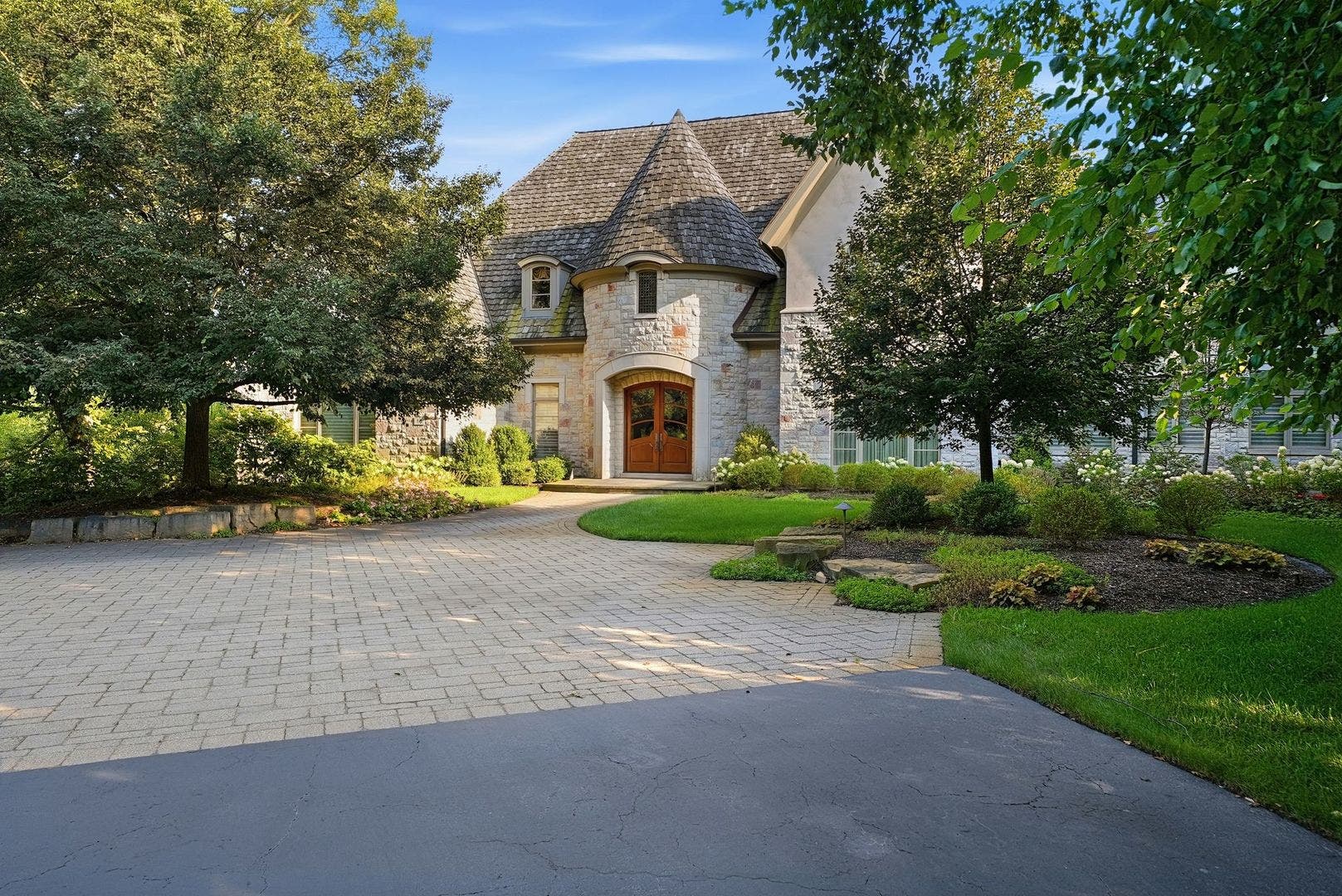 16 Riva Ridge, Lemont, IL 60439 16 Riva Ridge, Lemont, IL 60439