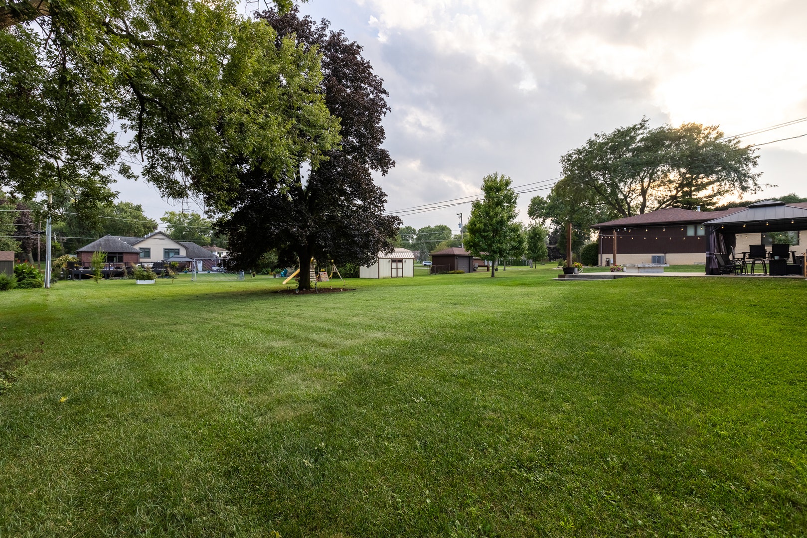 6121 James Street, Tinley Park, IL 60477 6121 James Street, Tinley Park, IL 60477