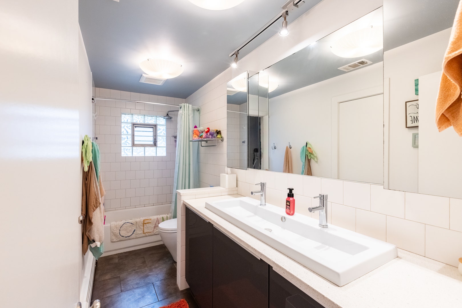 6121 James Street, Tinley Park, IL 60477 6121 James Street, Tinley Park, IL 60477