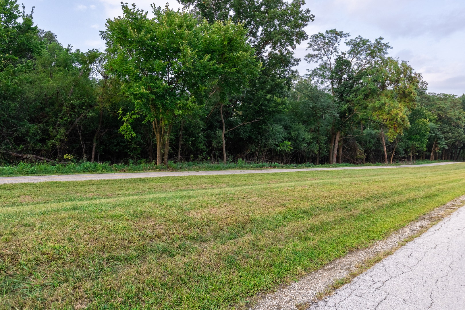 6121 James Street, Tinley Park, IL 60477 6121 James Street, Tinley Park, IL 60477