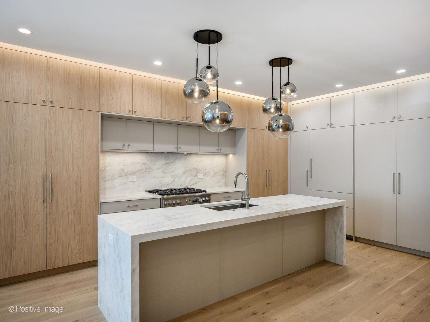 1951 W Dickens Avenue, #1, Chicago, IL 60614