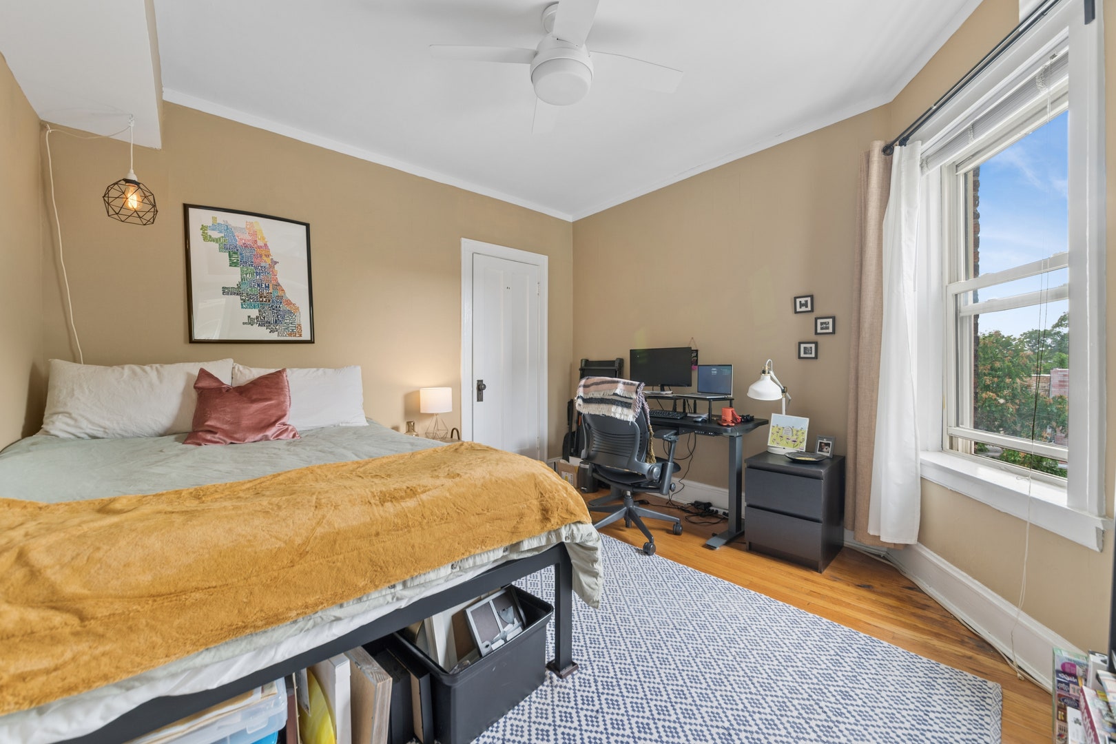 1723 W Foster Avenue, Chicago, IL 60640 1723 W Foster Avenue, Chicago, IL 60640