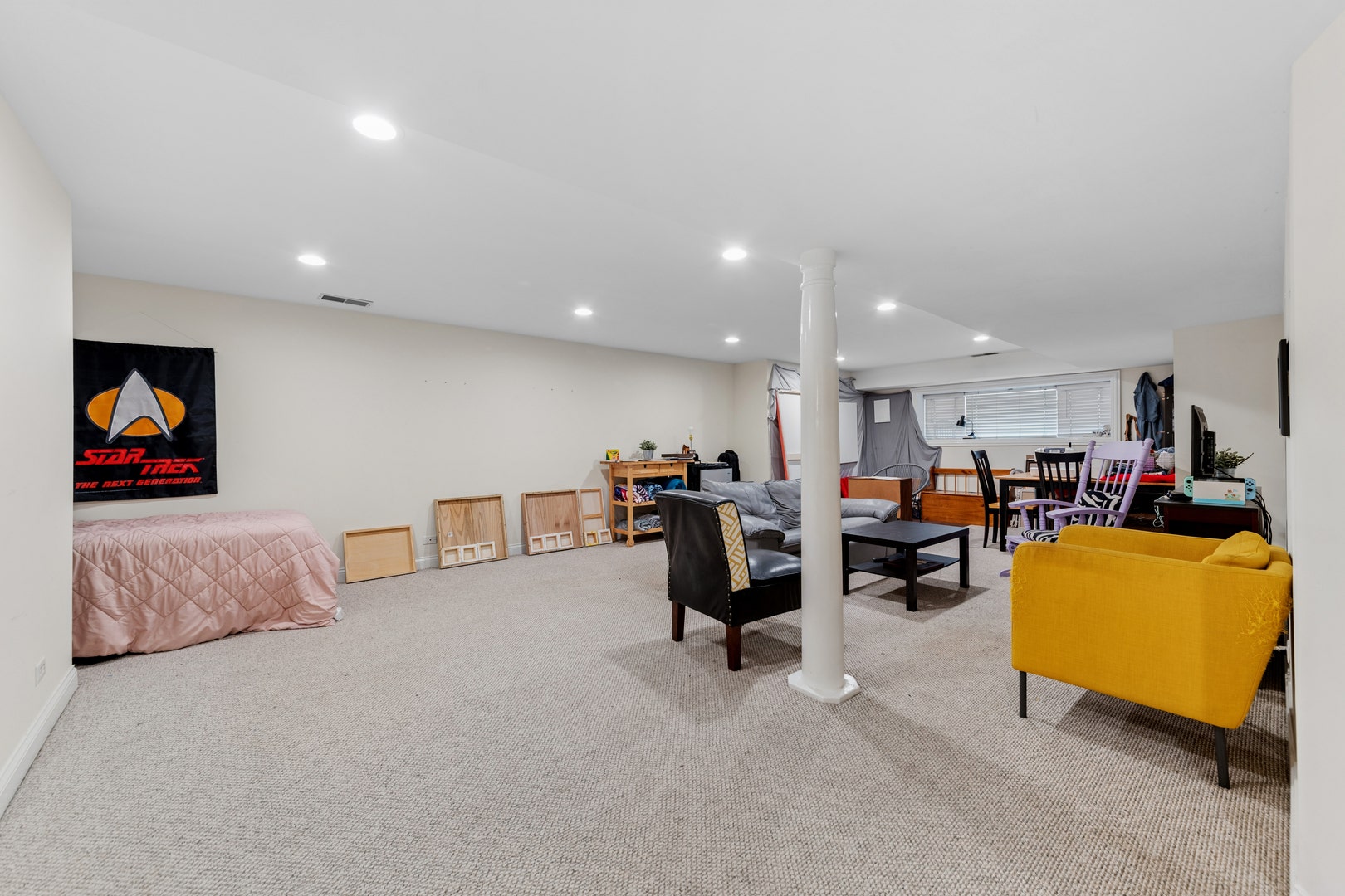 1723 W Foster Avenue, Chicago, IL 60640 1723 W Foster Avenue, Chicago, IL 60640