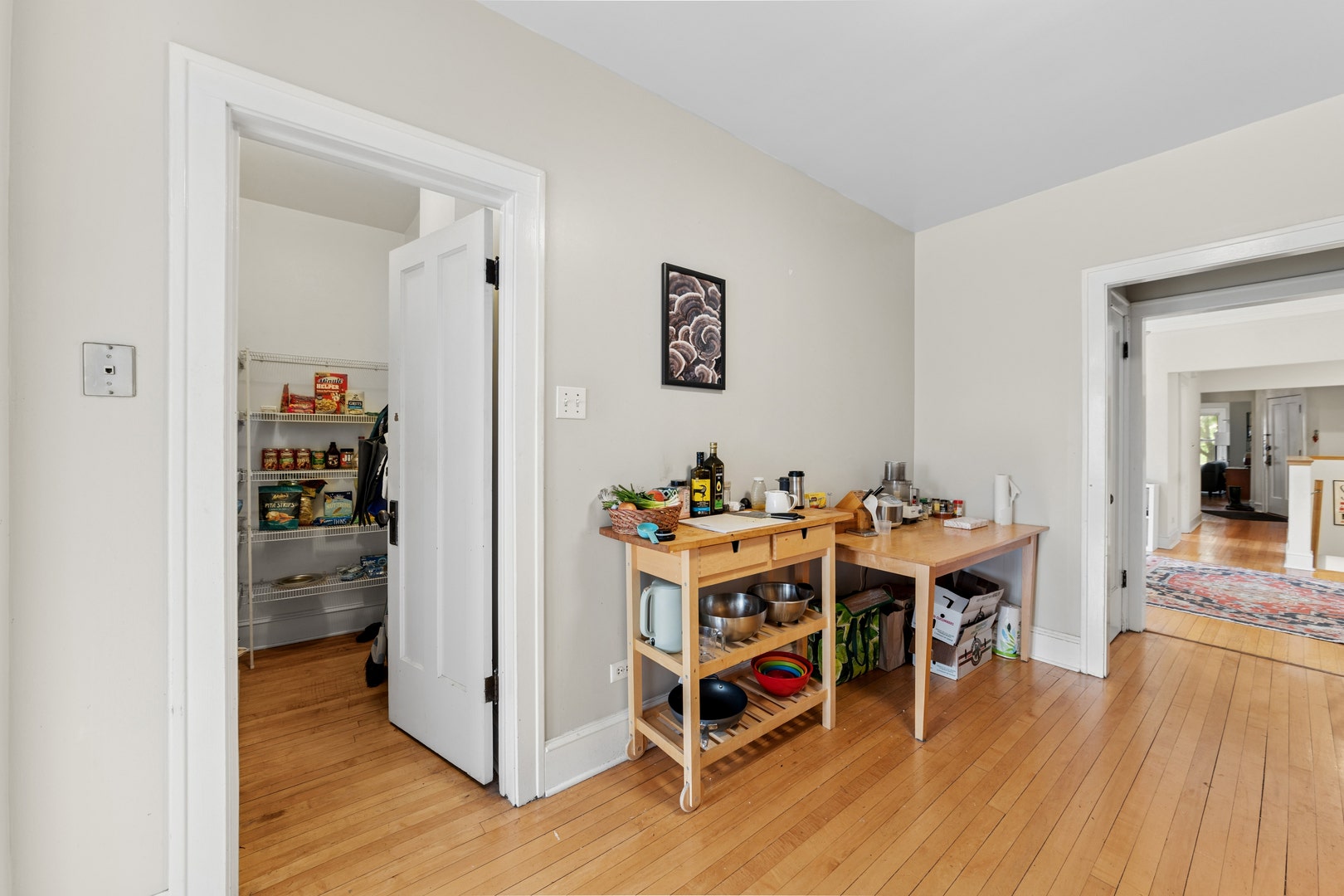 1723 W Foster Avenue, Chicago, IL 60640 1723 W Foster Avenue, Chicago, IL 60640
