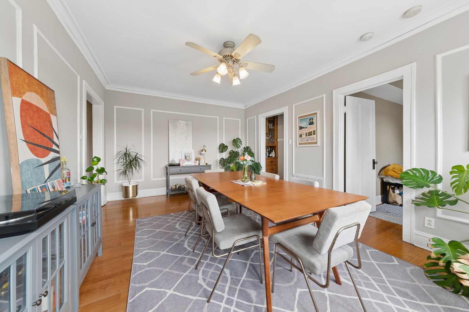 1723 W Foster Avenue, Chicago, IL 60640 1723 W Foster Avenue, Chicago, IL 60640