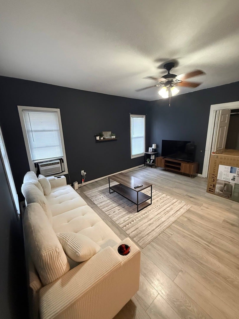 11 Nicholson Street, Joliet, IL 60435 Unit 2F