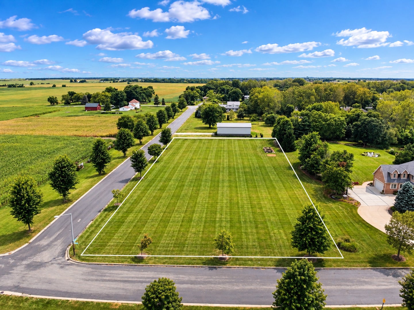 24238 S INDIAN Trail, Manhattan, IL 60442 24238 S INDIAN Trail, Manhattan, IL 60442
