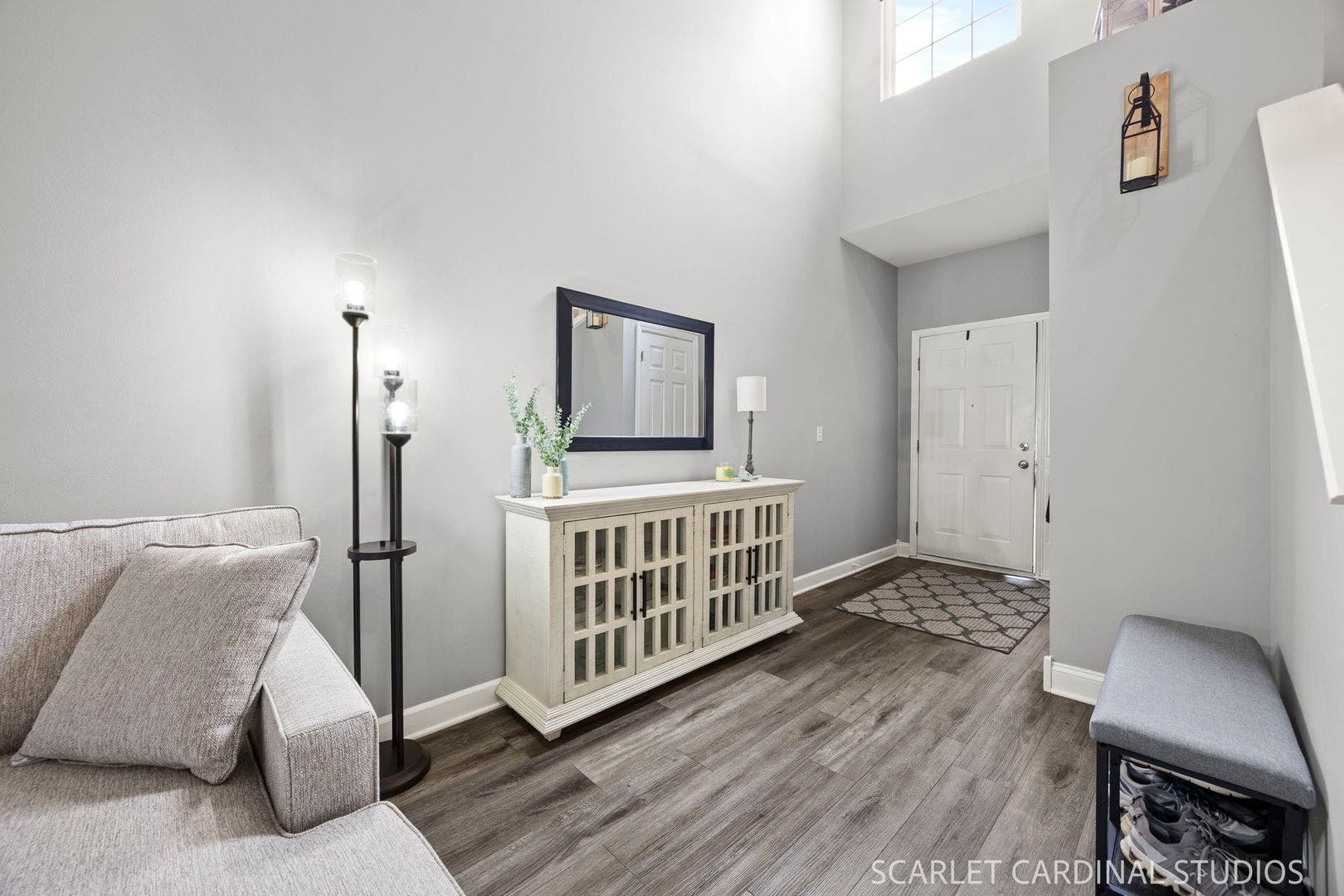 2 story entryway