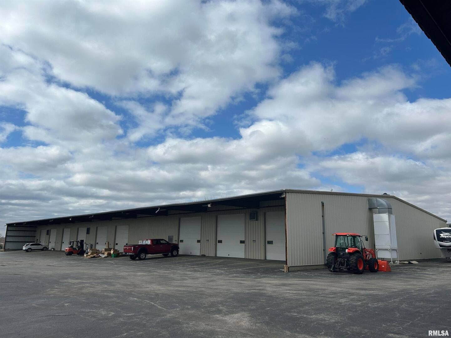 5120 N Brady Street, Davenport, IA 52806 5120 N Brady Street, Davenport, IA 52806