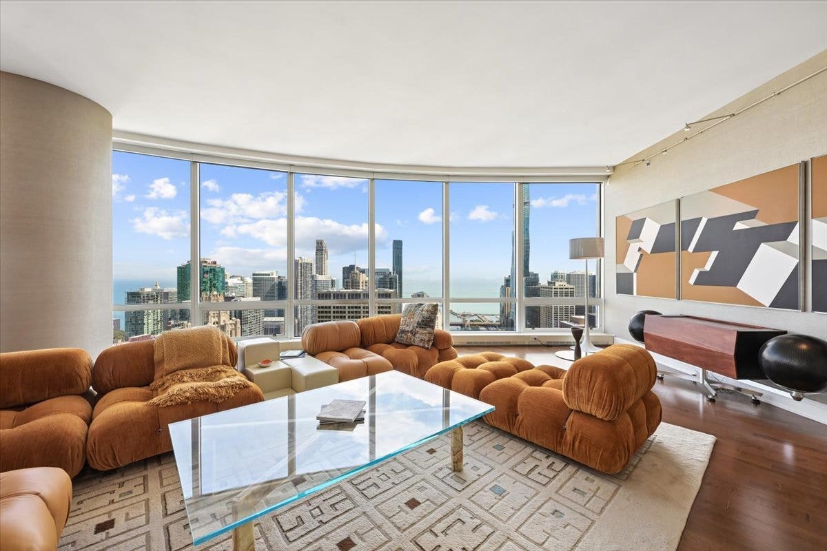 401 N Wabash Avenue, #38A, Chicago, IL 60611 401 N Wabash Avenue, #38A, Chicago, IL 60611