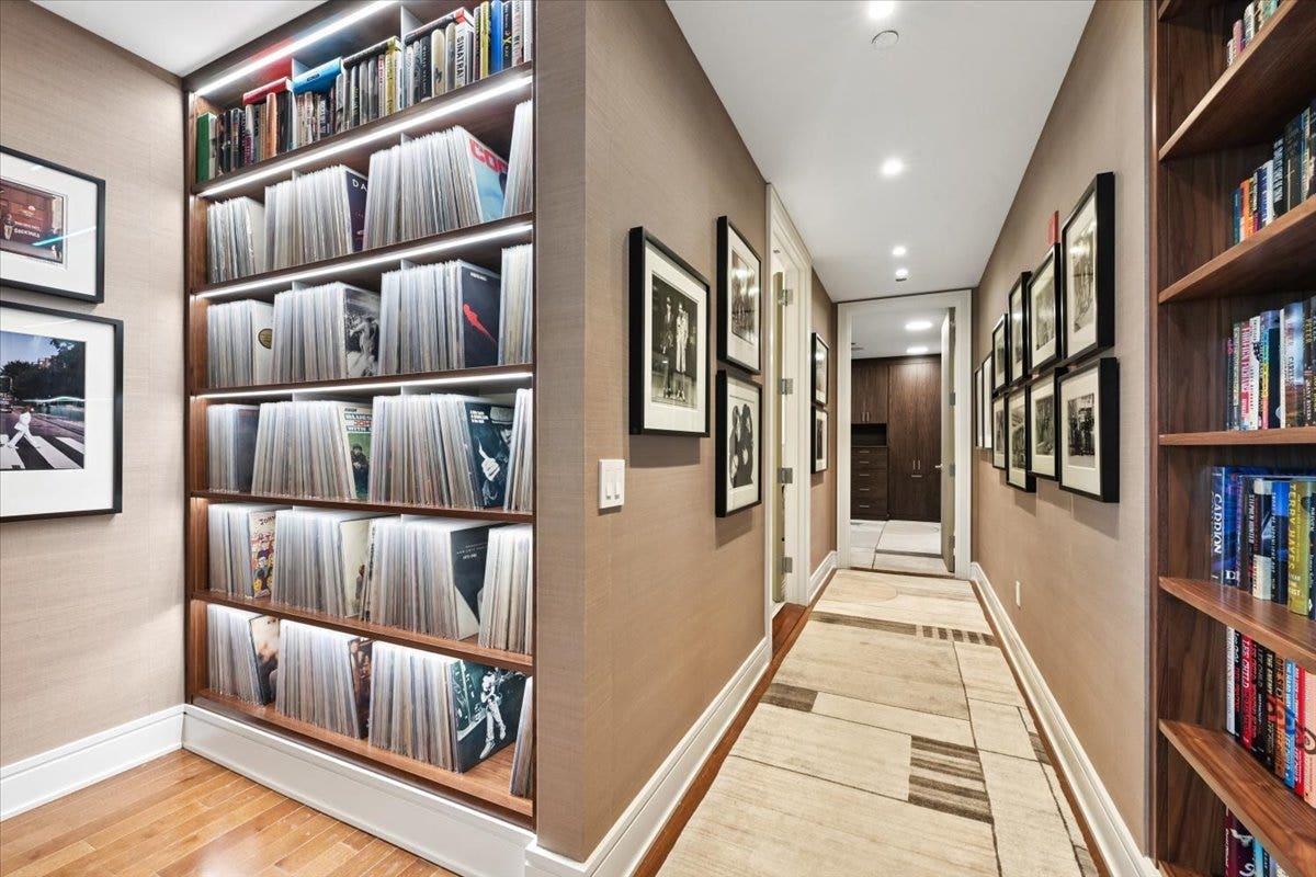 401 N Wabash Avenue, #38A, Chicago, IL 60611 401 N Wabash Avenue, #38A, Chicago, IL 60611