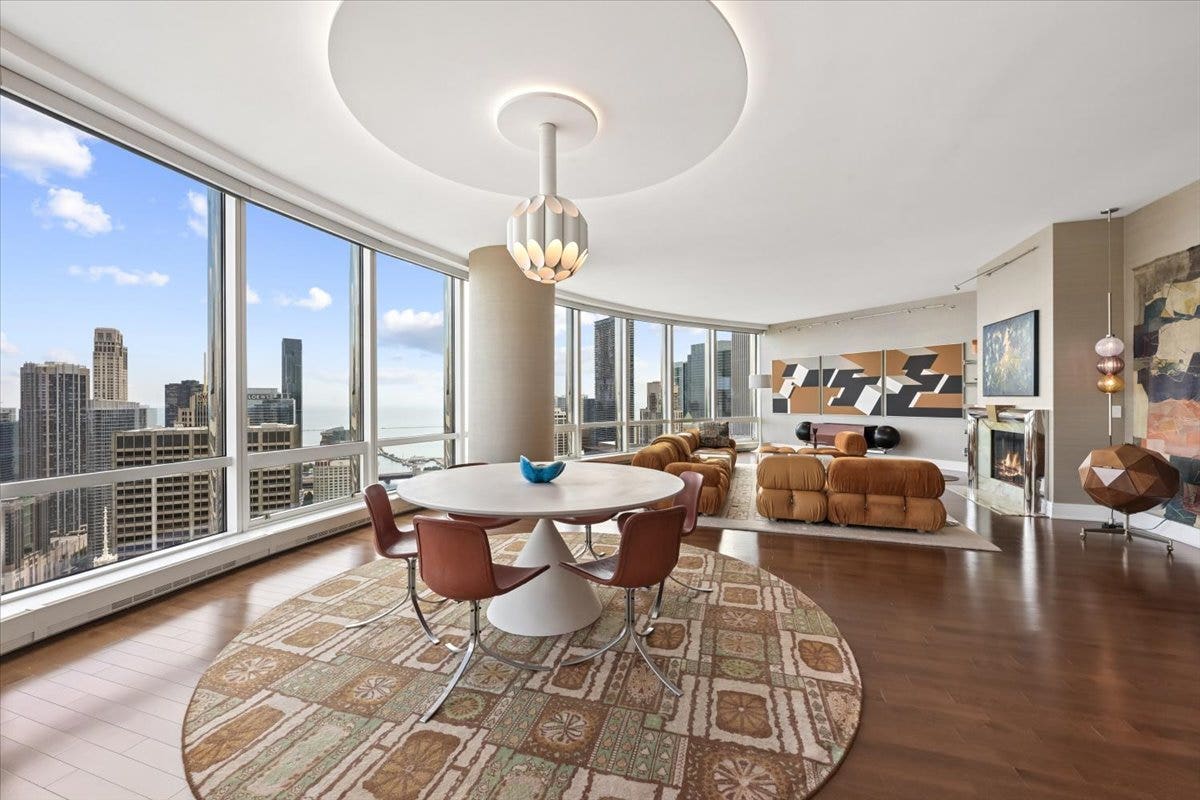 401 N Wabash Avenue, #38A, Chicago, IL 60611 401 N Wabash Avenue, #38A, Chicago, IL 60611