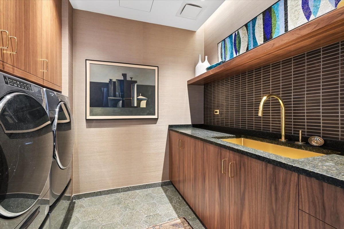 401 N Wabash Avenue, #38A, Chicago, IL 60611 401 N Wabash Avenue, #38A, Chicago, IL 60611