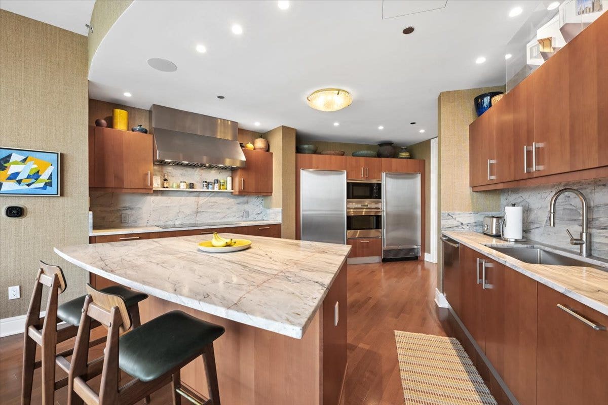 401 N Wabash Avenue, #38A, Chicago, IL 60611 401 N Wabash Avenue, #38A, Chicago, IL 60611