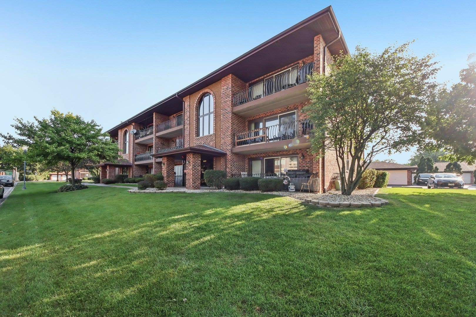 11003 Stony Creek Drive, #2A, Palos Hills, IL 60465 11003 Stony Creek Drive, #2A, Palos Hills, IL 60465
