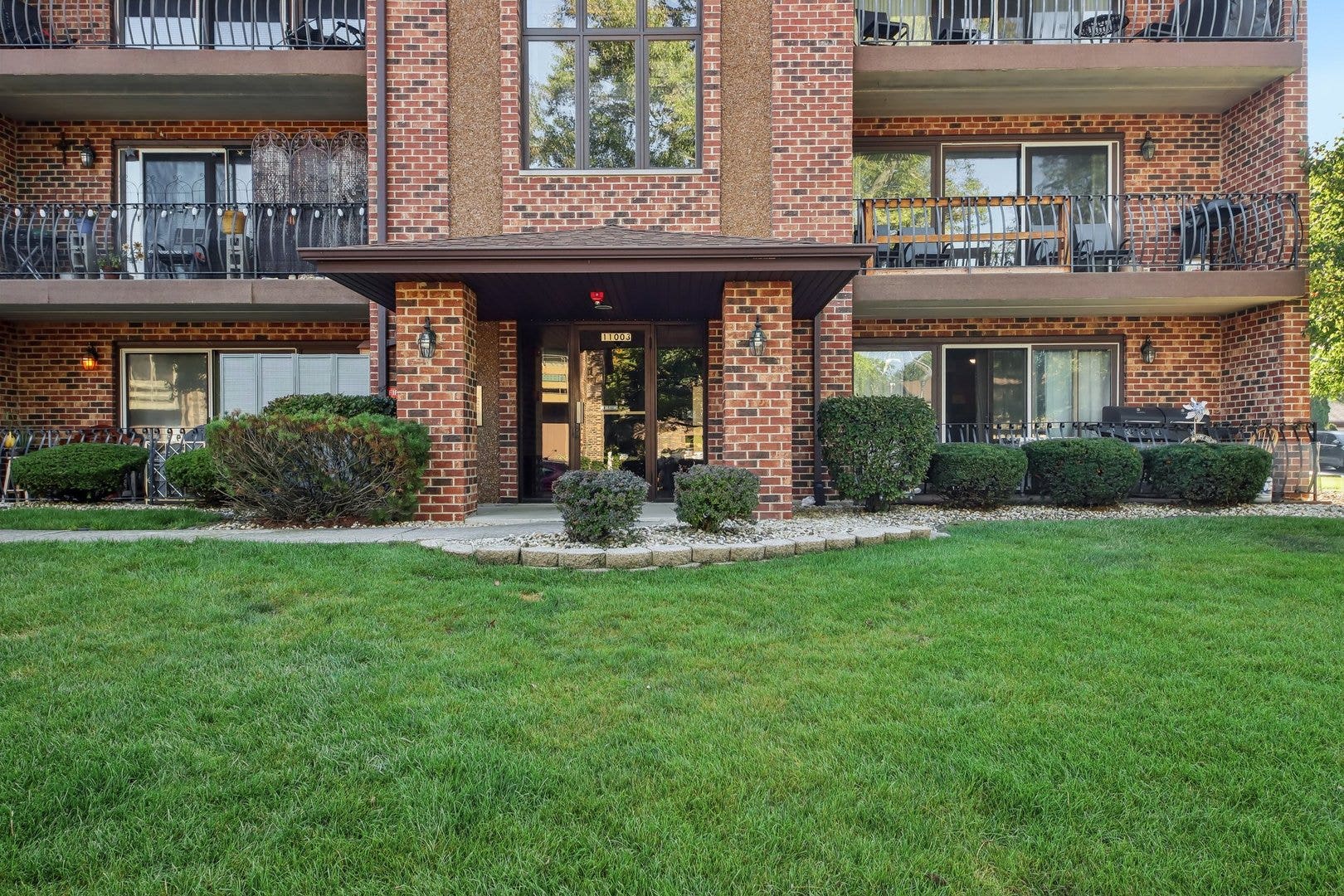 11003 Stony Creek Drive, #2A, Palos Hills, IL 60465 11003 Stony Creek Drive, #2A, Palos Hills, IL 60465