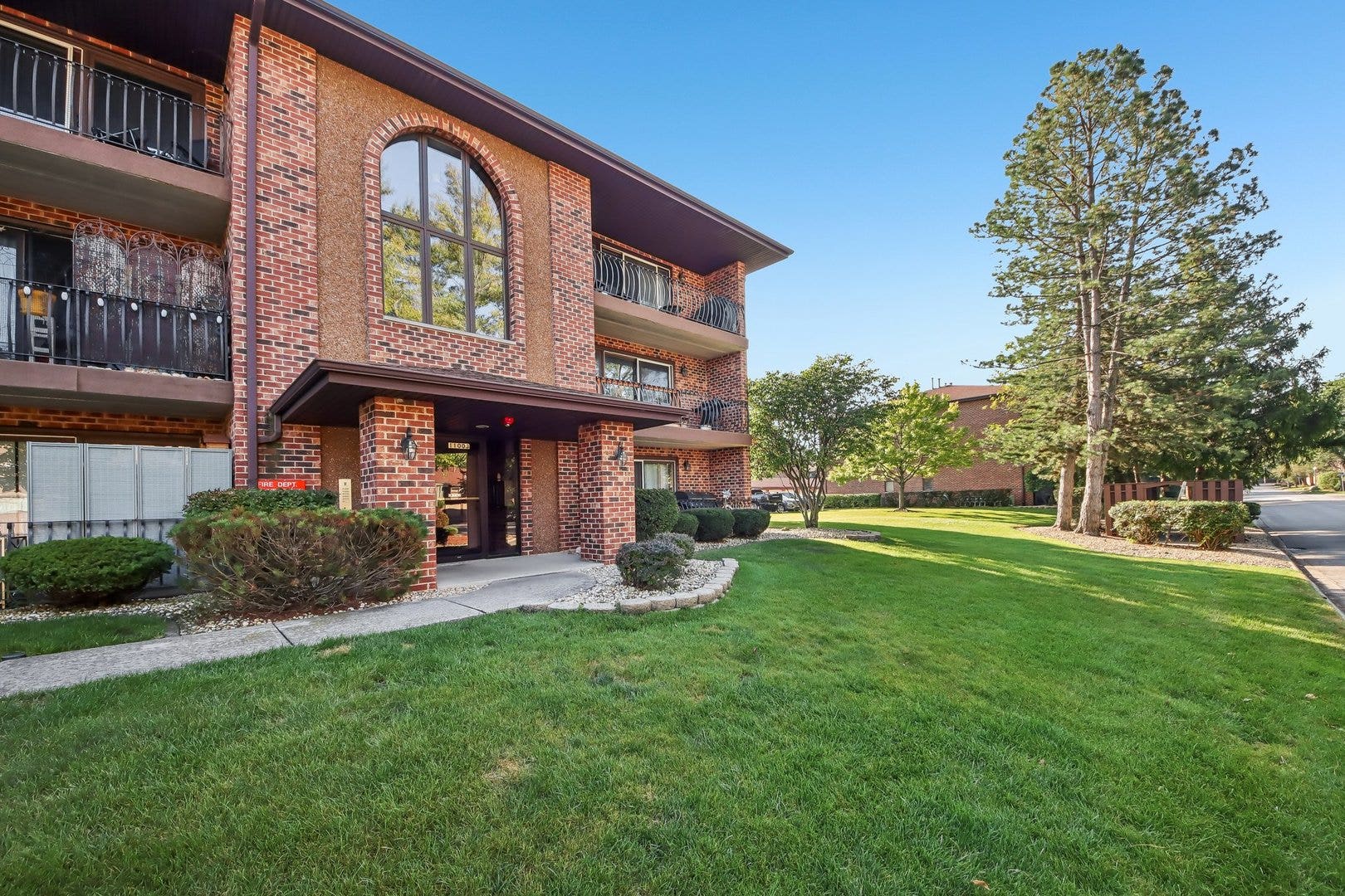 11003 Stony Creek Drive, #2A, Palos Hills, IL 60465 11003 Stony Creek Drive, #2A, Palos Hills, IL 60465