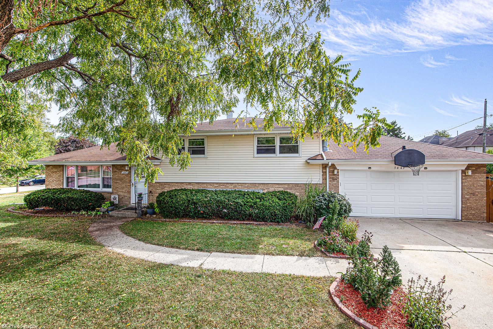 5443 W 83 Place, Burbank, IL 60459 5443 W 83 Place, Burbank, IL 60459