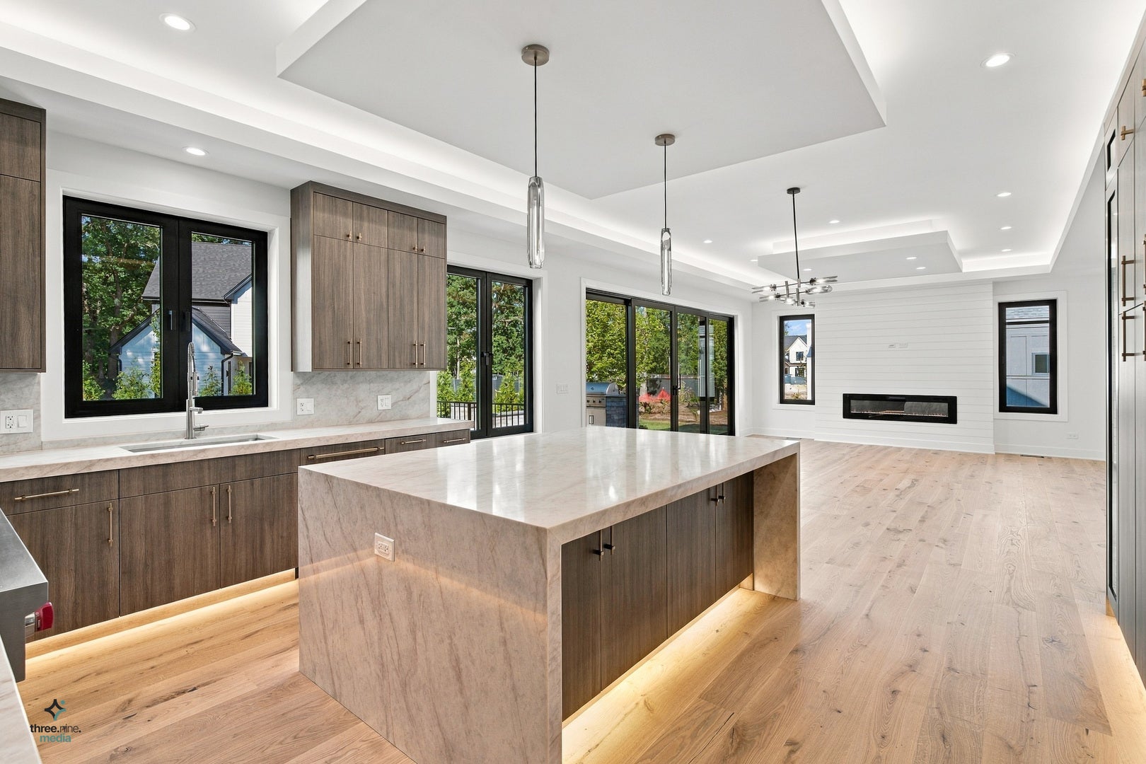 425 Forest Edge Drive, Glencoe, IL 60022 425 Forest Edge Drive, Glencoe, IL 60022