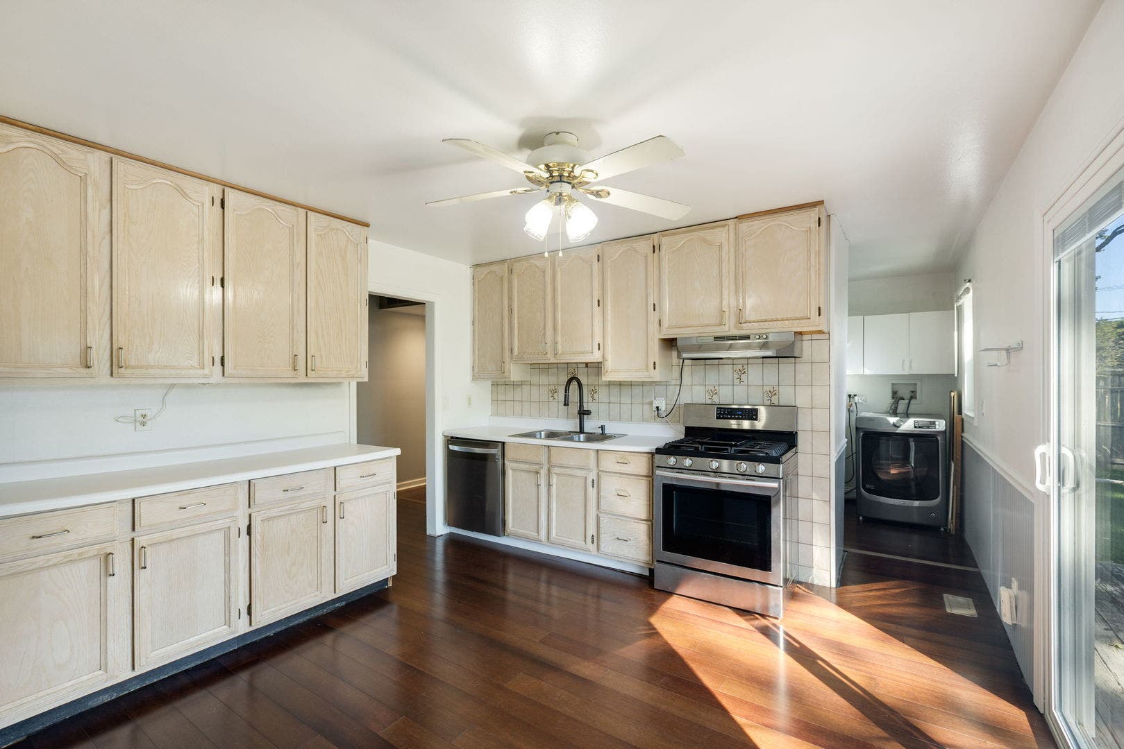 917 Sunnydale Boulevard, Streamwood, IL 60107 917 Sunnydale Boulevard, Streamwood, IL 60107