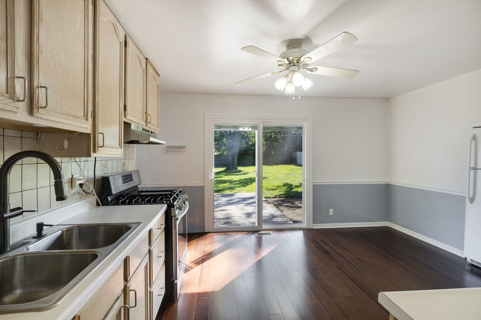 917 Sunnydale Boulevard, Streamwood, IL 60107 917 Sunnydale Boulevard, Streamwood, IL 60107