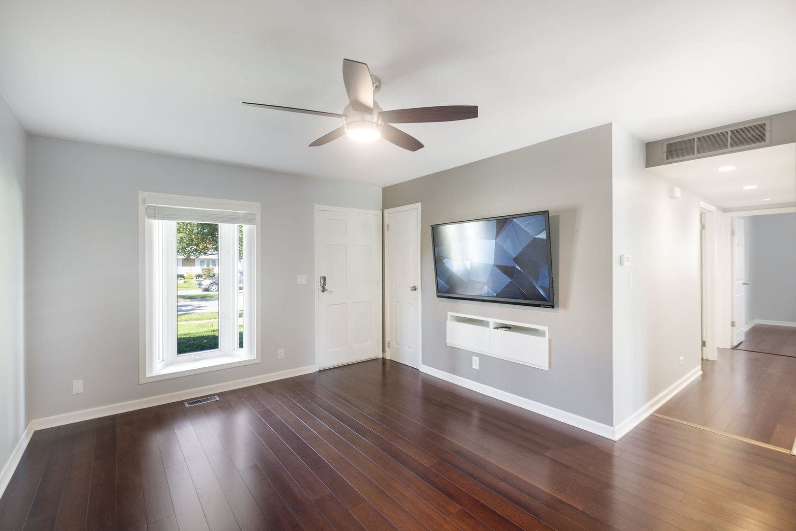 917 Sunnydale Boulevard, Streamwood, IL 60107 917 Sunnydale Boulevard, Streamwood, IL 60107