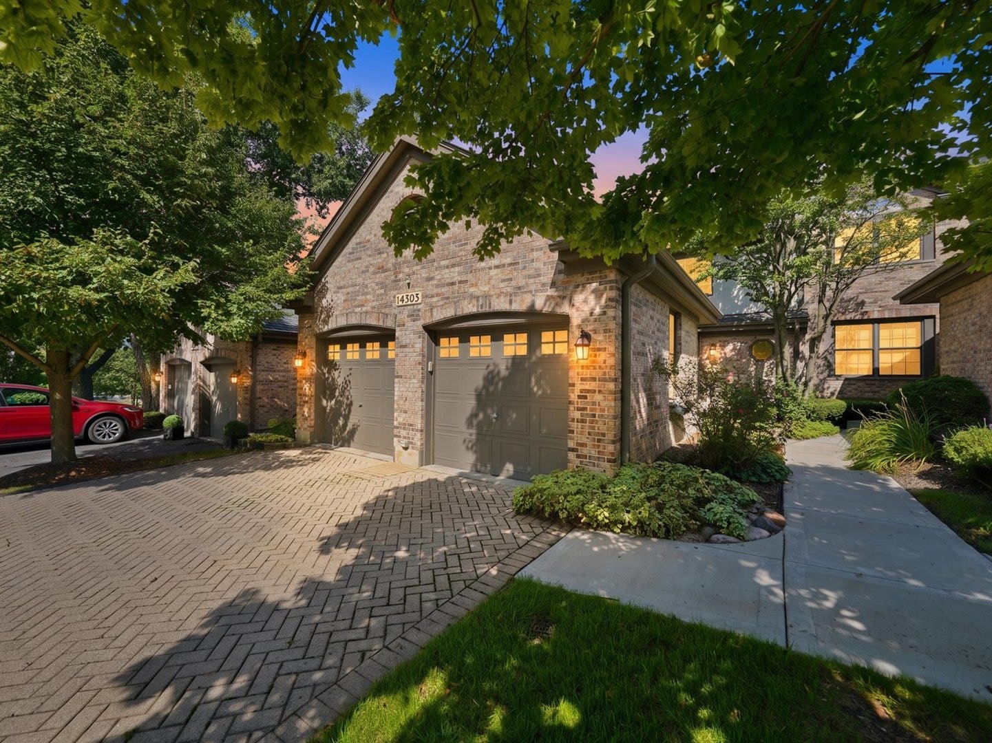 14303 Crystal Tree Drive, Orland Park, IL 60462 14303 Crystal Tree Drive, Orland Park, IL 60462