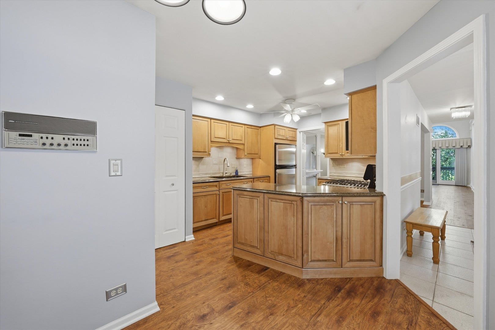 14303 Crystal Tree Drive, Orland Park, IL 60462 14303 Crystal Tree Drive, Orland Park, IL 60462