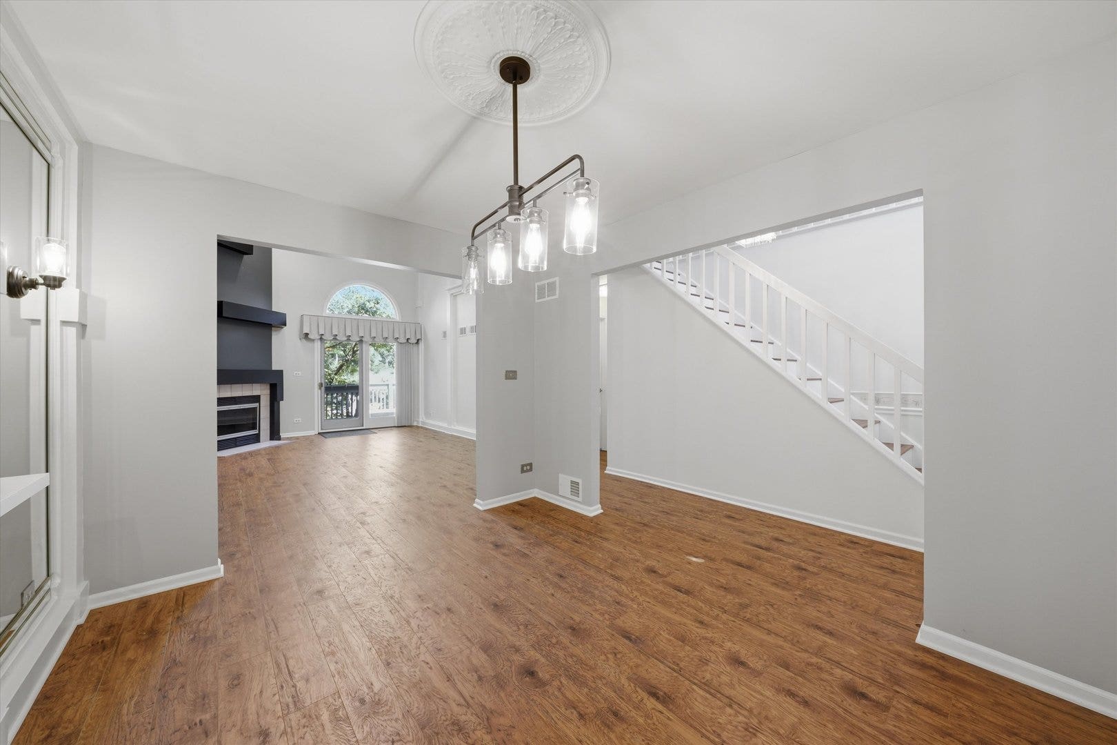 14303 Crystal Tree Drive, Orland Park, IL 60462 14303 Crystal Tree Drive, Orland Park, IL 60462