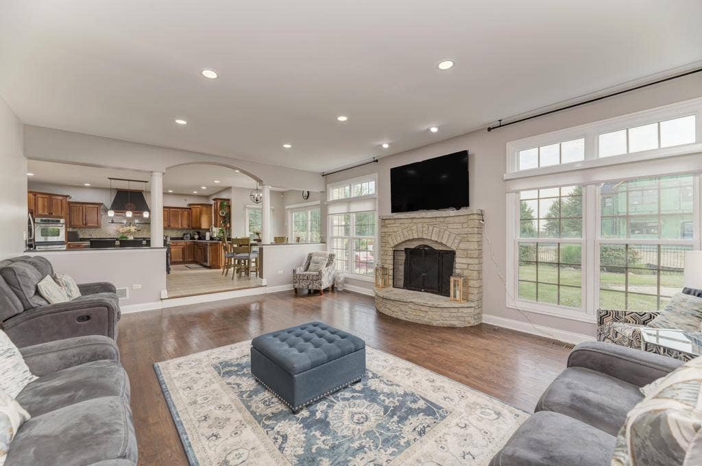 1190 Washington Street, Bolingbrook, IL 60490