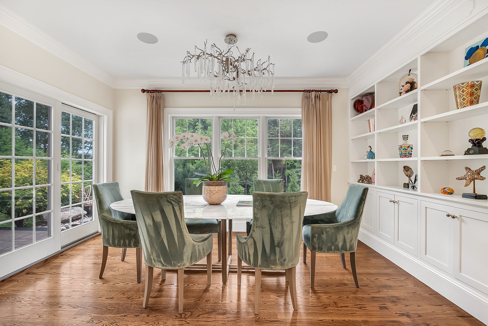 25 Holly Circle, Weston, MA 02493