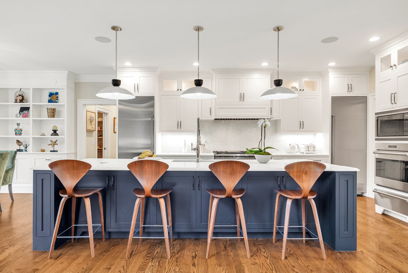 25 Holly Circle, Weston, MA 02493