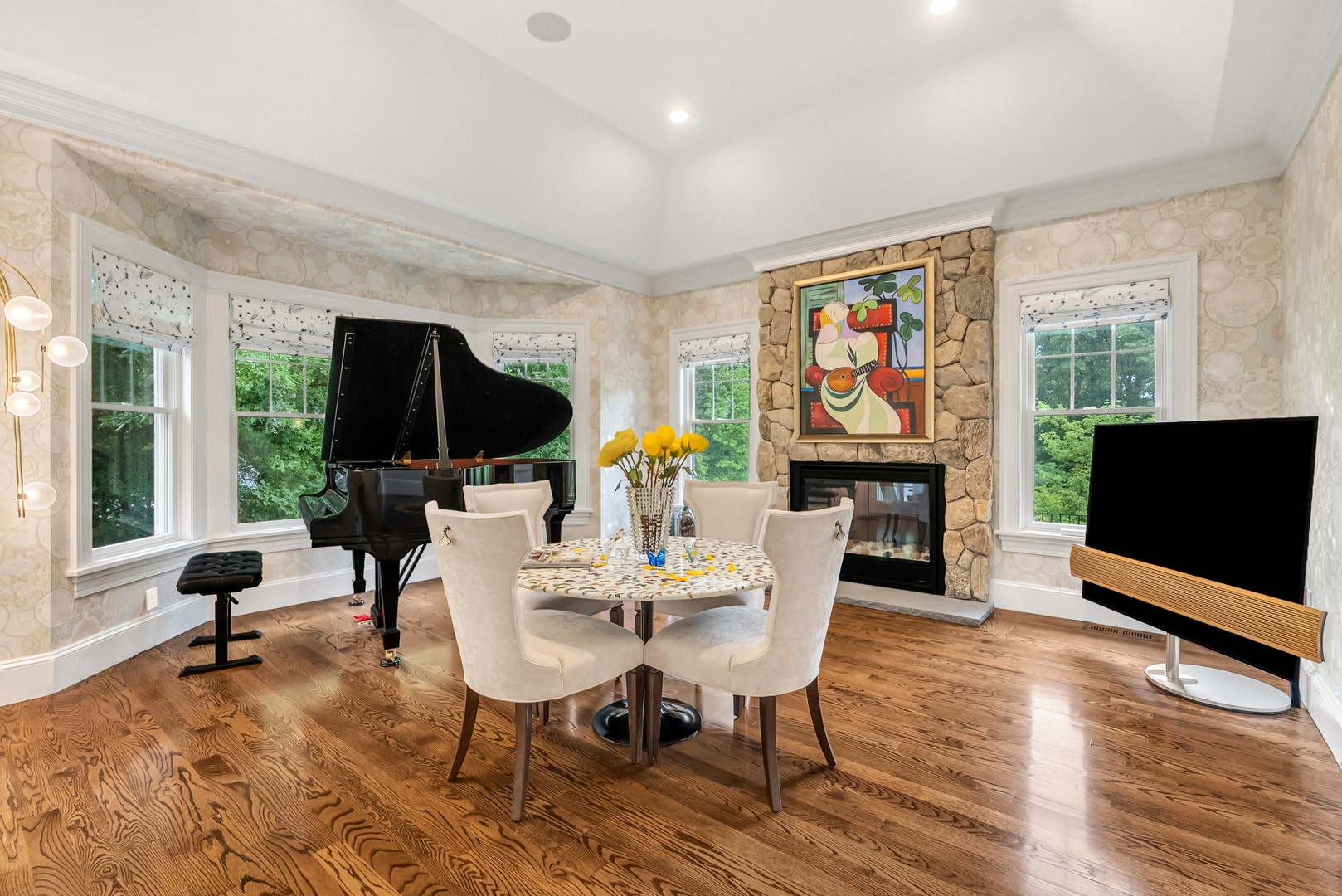 25 Holly Circle, Weston, MA 02493