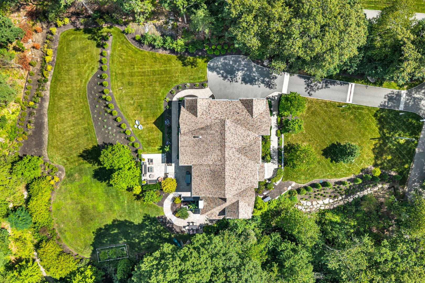 25 Holly Circle, Weston, MA 02493
