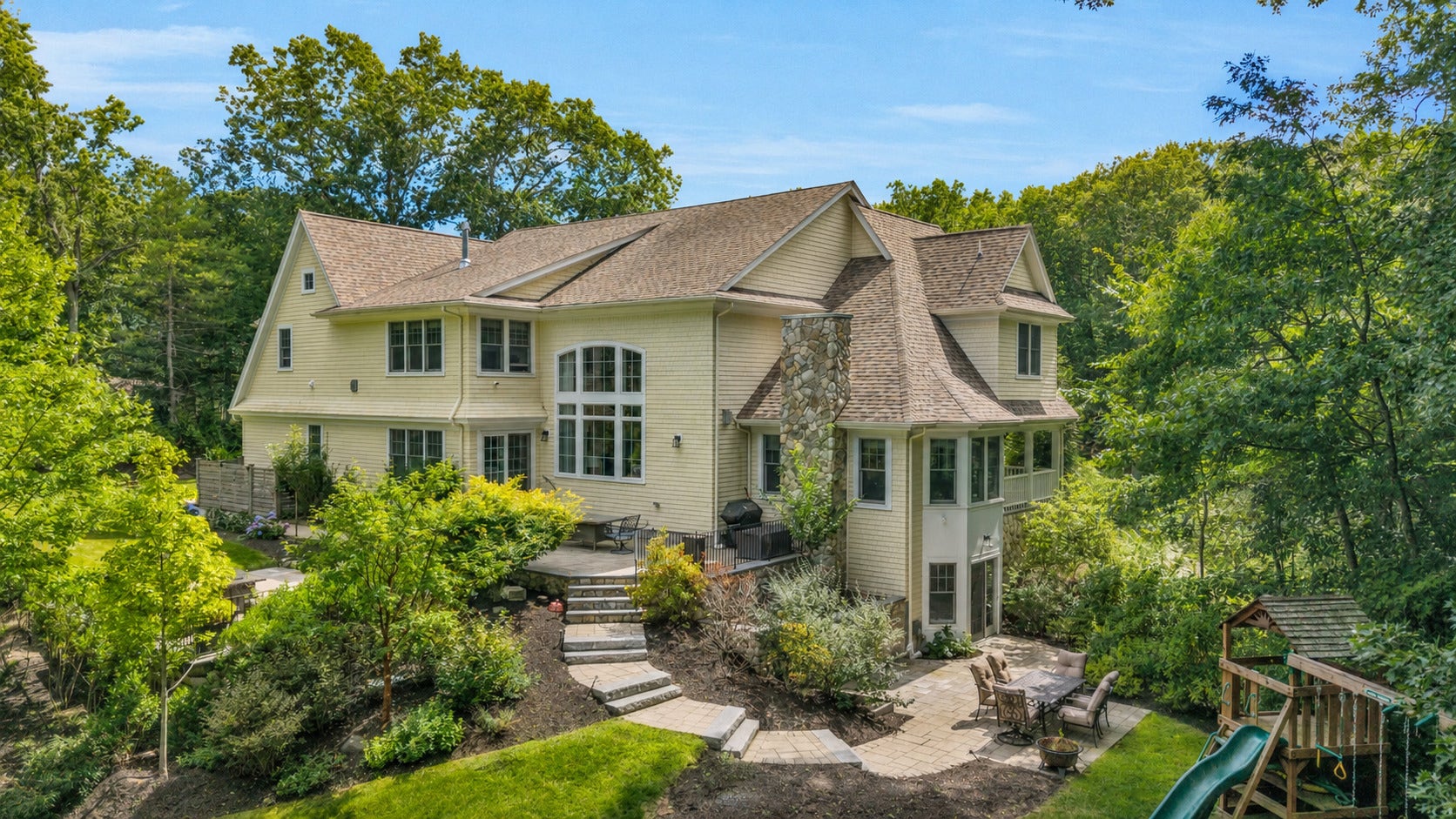 25 Holly Circle, Weston, MA 02493