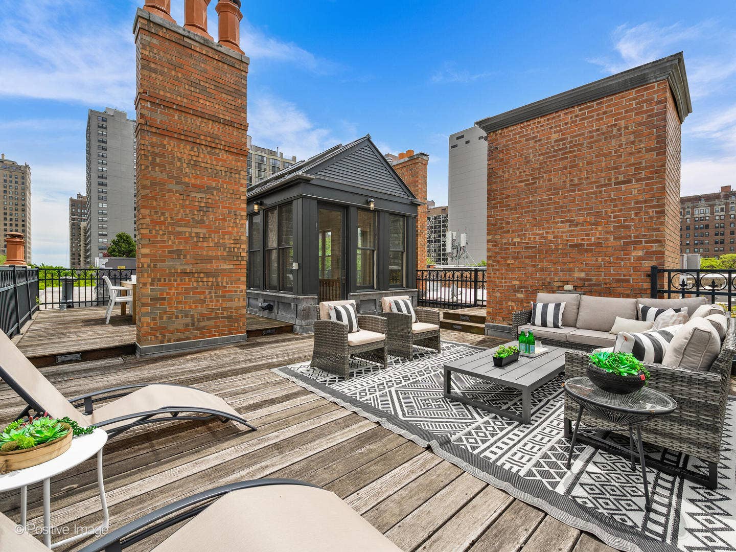 1454 N Dearborn Street, Chicago, IL 60610